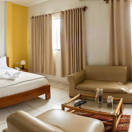 Hostal Huayruro Iquitos Zewnętrze zdjęcie